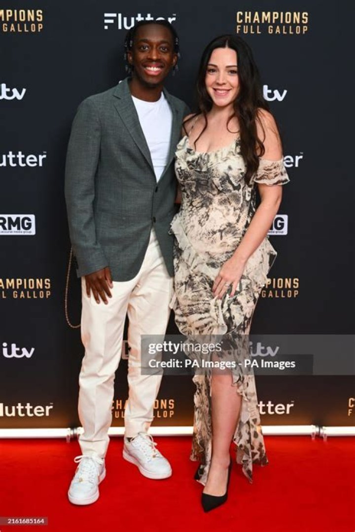 
Manny Brown- Bio, Height, Net Worth, Age, Girlfriend	