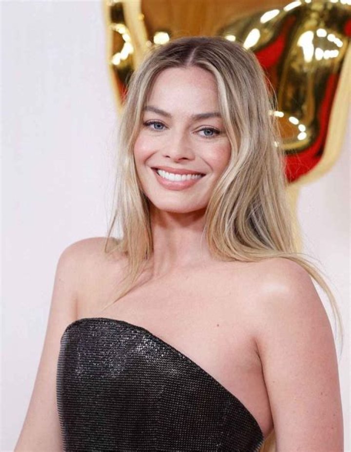 Margot Robbie Net Worth, Bio, Age, Children, Husband, Parents