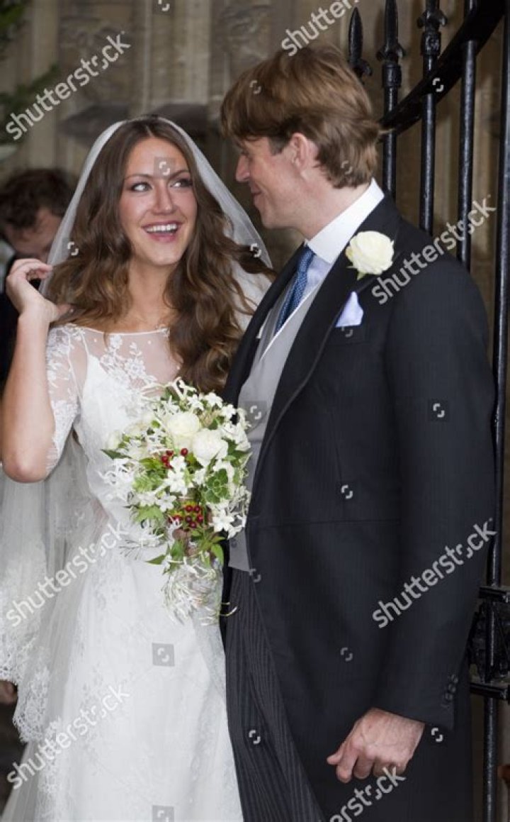 Fame | MaryClare Winwood net worth and salary income estimation Apr, 2024