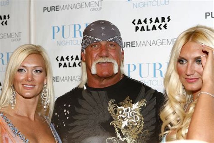 Meet Brooke Hogan, the daughter of Hulk Hogan: Biography, Net Worth, Career, Age, & more