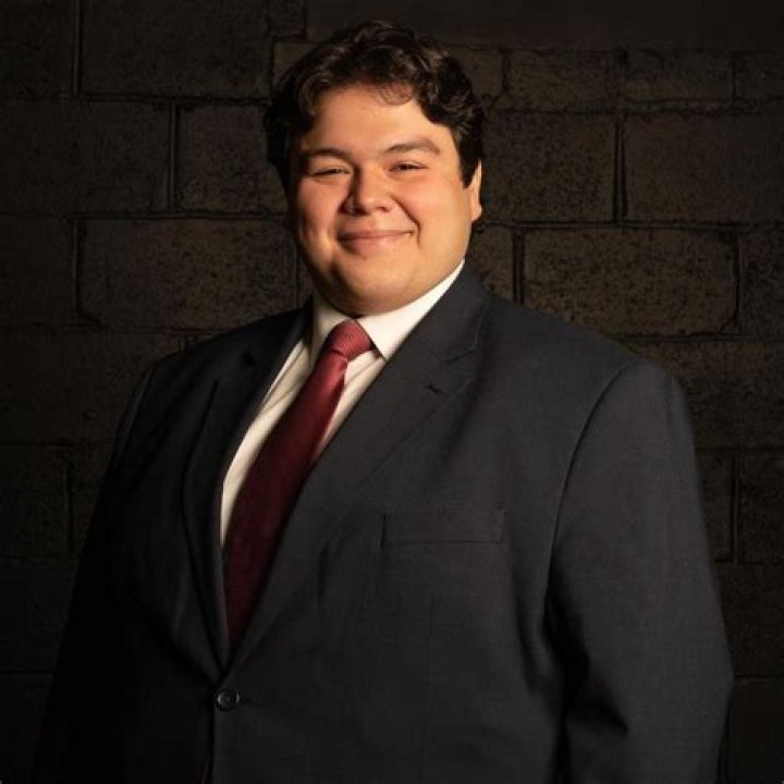 Meet Edgar Gonzalez, the Brother of Adrián González