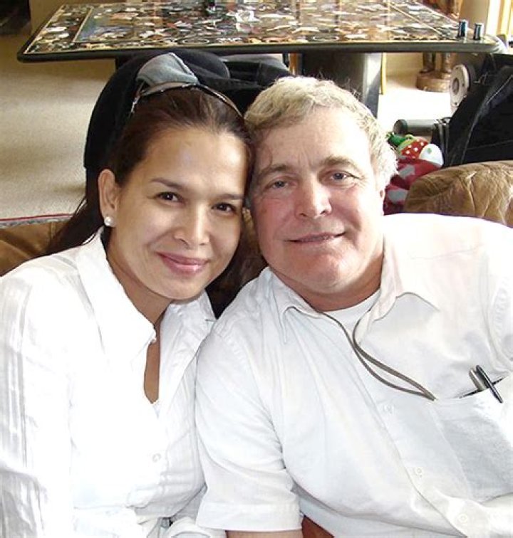 Fame | Melanie Marquez net worth and salary income estimation Apr, 2024