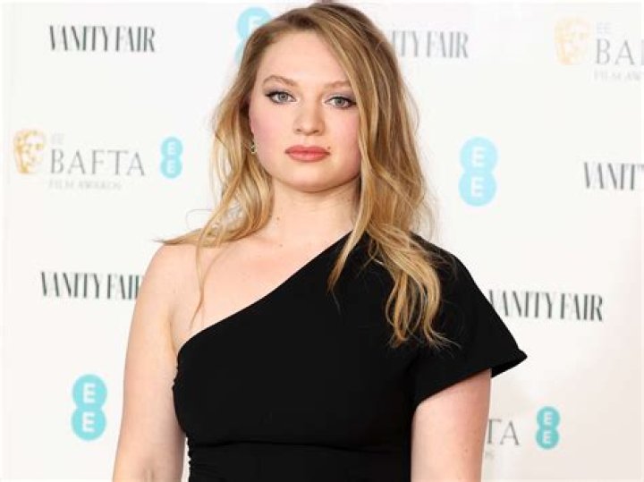 Mia Honey Threapleton- Bio, Age, Net Worth, Height, Weight, Religion