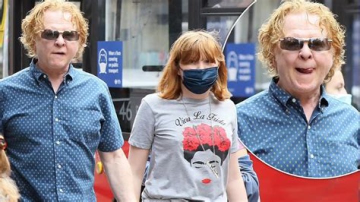 Mick Hucknall Siblings: Does Mick Hucknall have Siblings?