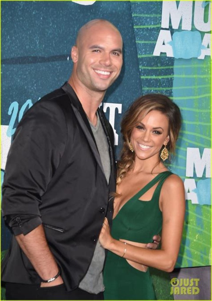 Mike Caussin - Celebrity