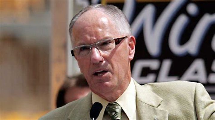 Mike Emrick Net Worth, Age, Height, Bio, Birthday, Wiki!