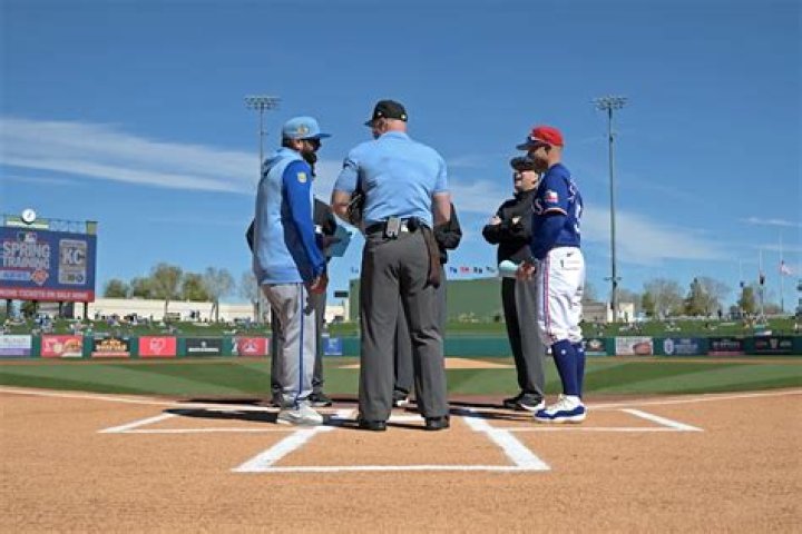 Fame | Mike Moustakas net worth and salary income estimation Jan, 2024