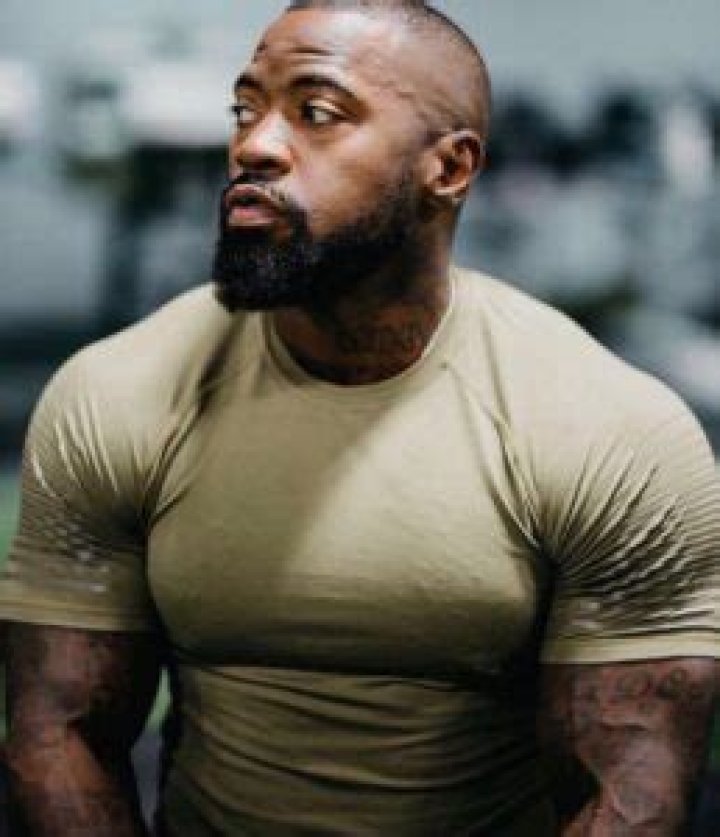Mike Rashid Biography: Net Worth, Height, Girlfriend, Age, Wife, Record, Trainer, Parents, Instagram