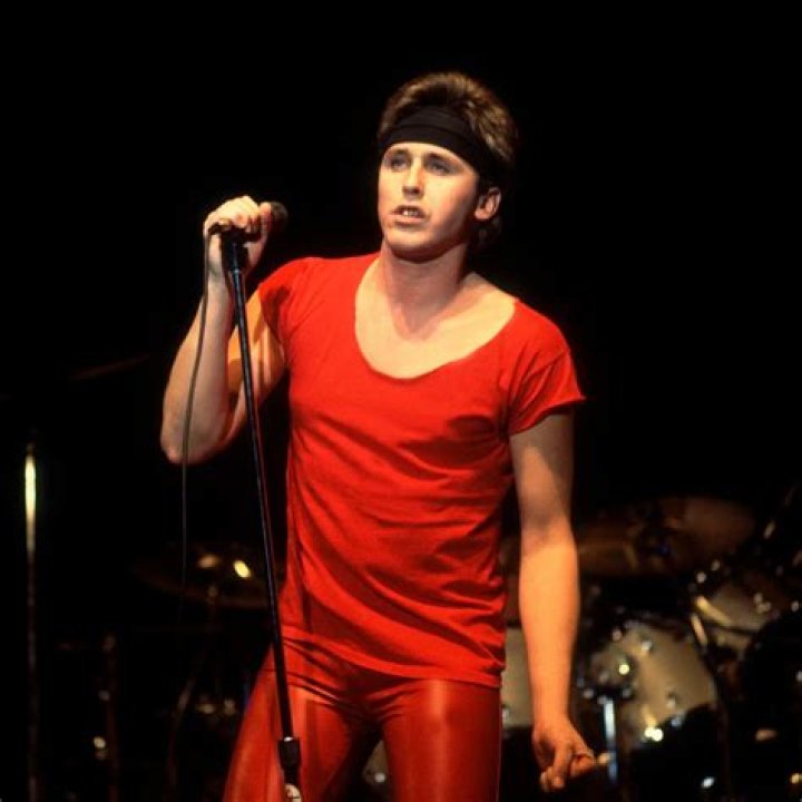 
Mike Reno- Bio, Age, Height, Net Worth, Wife, Marriage	