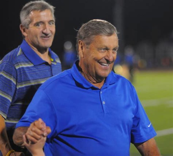 Fame | Mouse Davis net worth and salary income estimation Jan, 2024