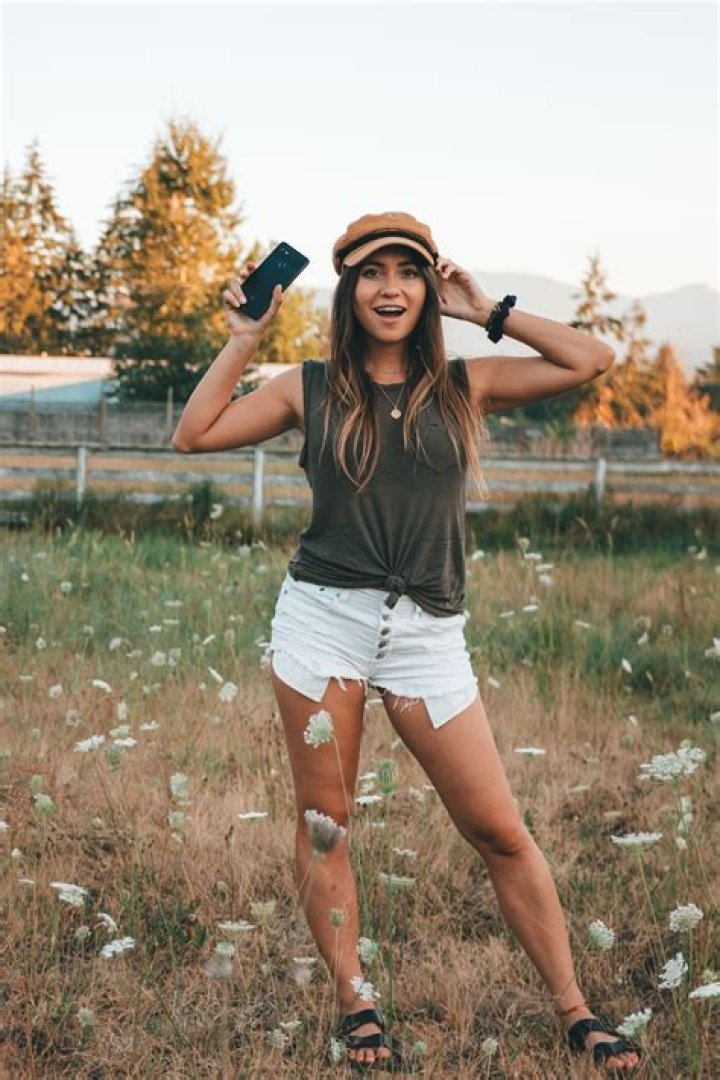 Nadine Sykora- Age, Net Worth, Height, Boyfriend, Nationality