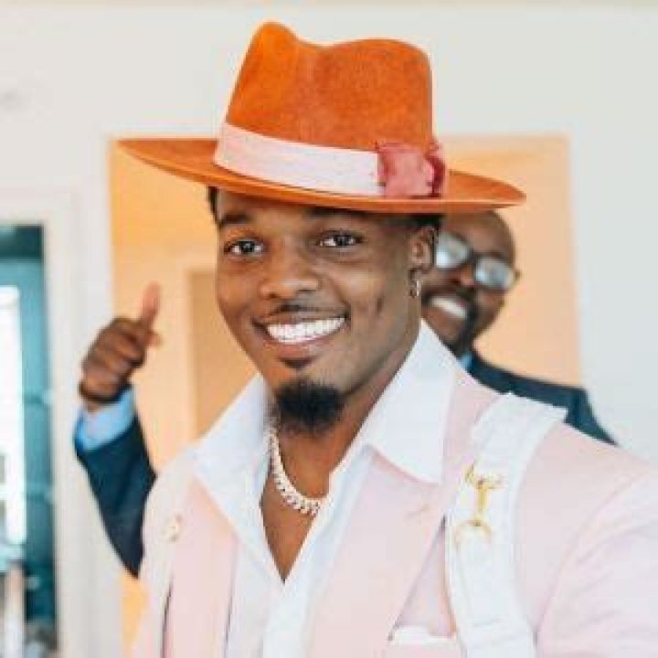 Nakobe Dean Dating Status, Parents & Family Life Insight