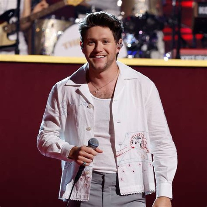 Niall Horan Announces First Solo Tour 'Flicker Sessions'