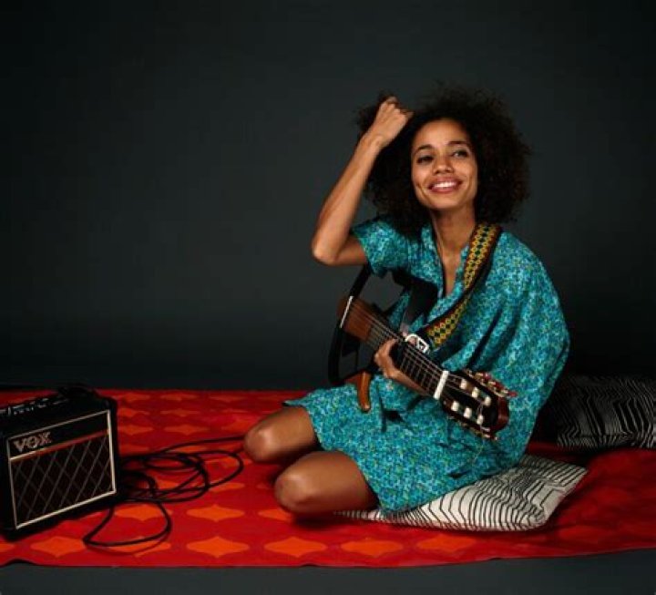 Nneka Egbuna Biography: Age, Songs, Net Worth, Married Husband, Instagram, Parents, Wikipedia, Twitter, Boyfriend