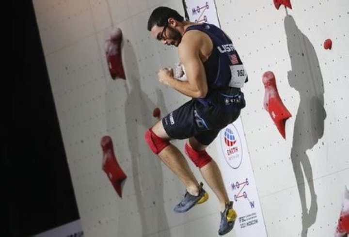 Fame | Noah Bratschi net worth and salary income estimation Jan, 2024