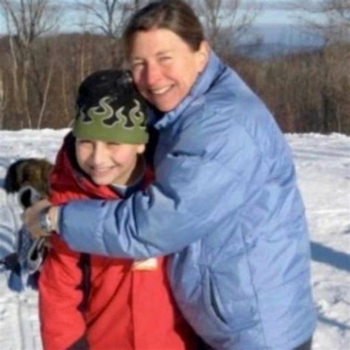 Noah Kahan Age, Height, Biography, Parents, Wife, Net Worth