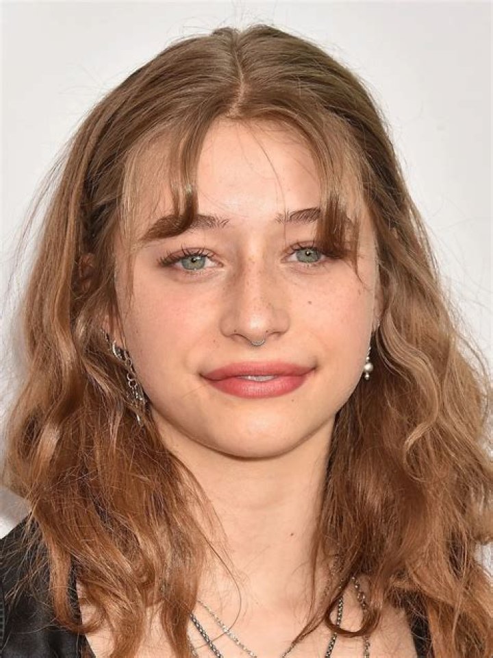 Who is Odessa A’zion? Wiki, Age, Height, Net Worth, Boyfriend, Ethnicity, Career