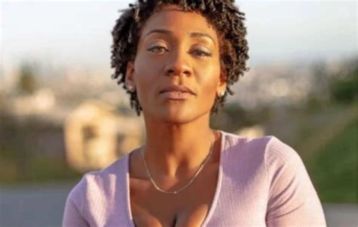 Olakira Biography [Age, Instagram, Net Worth, Songs, Pictures, Wikipedia, Girlfriend, Parents & More]