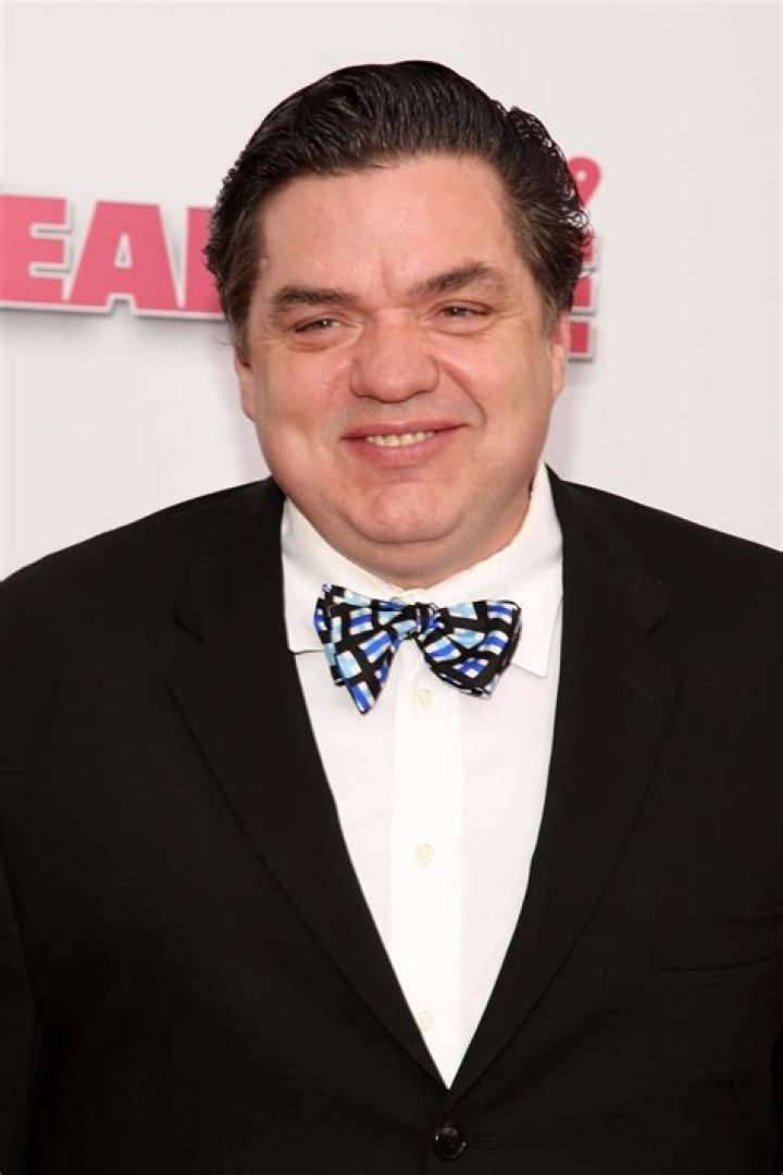 Who Is Oliver Platt? Wiki, Age, Height, Wife, Net Worth, Kids, Career