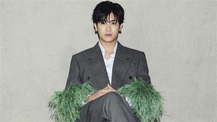 Park Hyung-sik And Jeon So-nee Is Set To Be Cast As The Lead Actor In “Youth Monthly Talk”