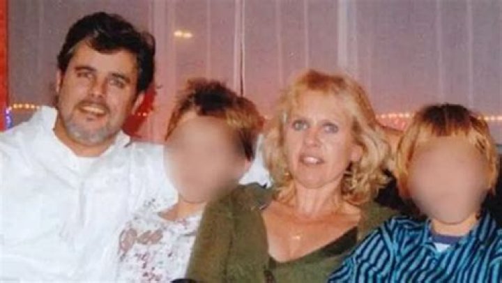 Paul Tue Ses Parents