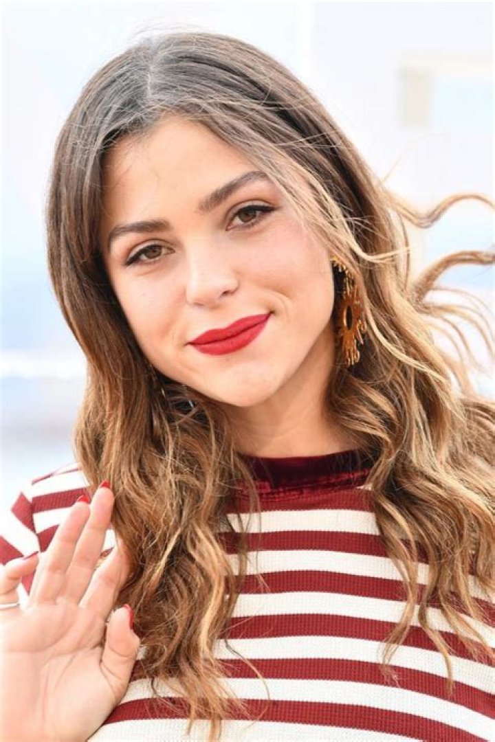 Paulina Davila- Wiki, Age, Ethnicity, Height, Husband, Net Worth, Career