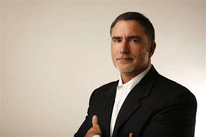 Phil Bronstein Net Worth, Age, Height, Bio, Birthday, Wiki!