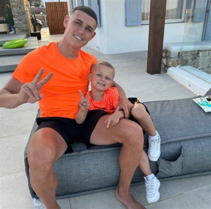 Phil Foden Bio, Age, Height, Wife, Parents, Children