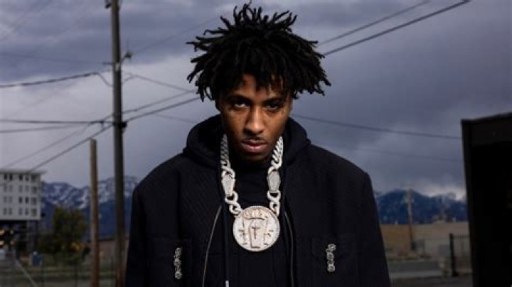 PHOTOS: Bea Miller, DNCE, and Selena Gomez on the Revival Tour in Newark, NJ