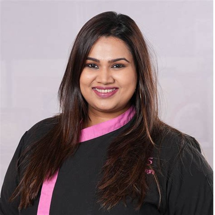 Pooja Dhingra - Net Worth, Age, Height, Birthday, Bio, Wiki!