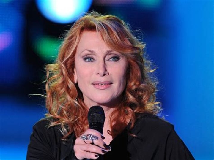 Qui Est Le Mari De Julie Pietri