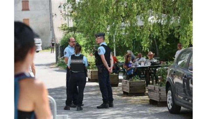 Qui Est Le Pere Du Petit Emile