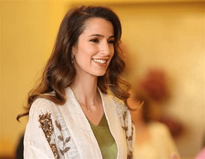 How Tall is Rajwa Al Saif?