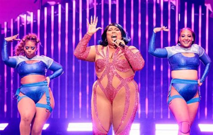 Reality stars in Twitter feud over body-shaming