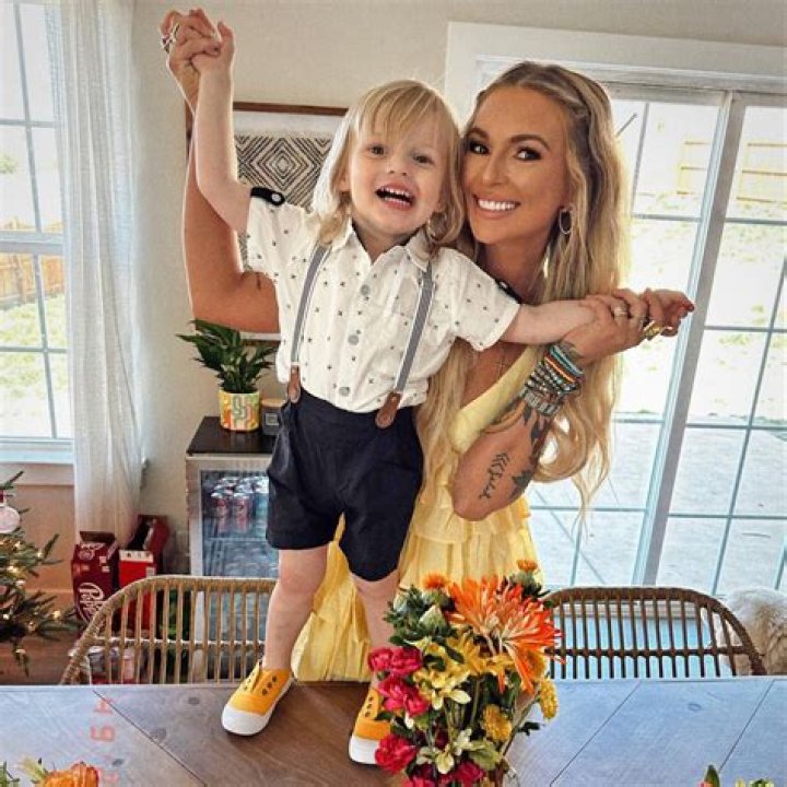 Reilly Smith Parents: Meet Deidre Smith And Lester Smith