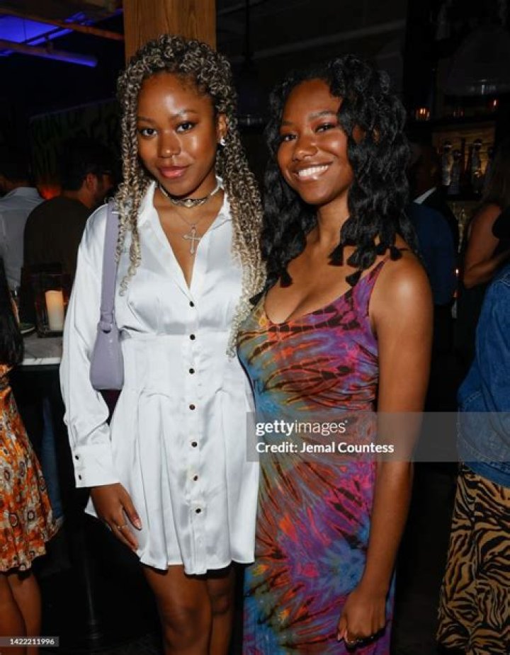 Reiya Downs - Net Worth, Age, Height, Birthday, Bio, Wiki!