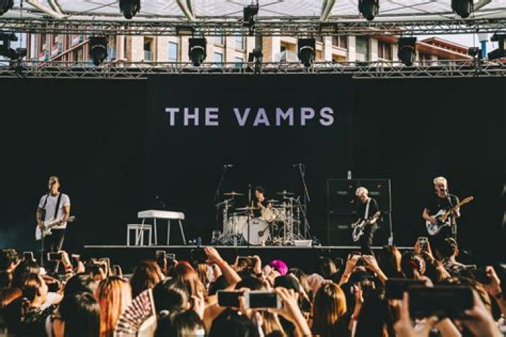 Review: The Vamps Four Corners Tour at Plymouth Pavilions