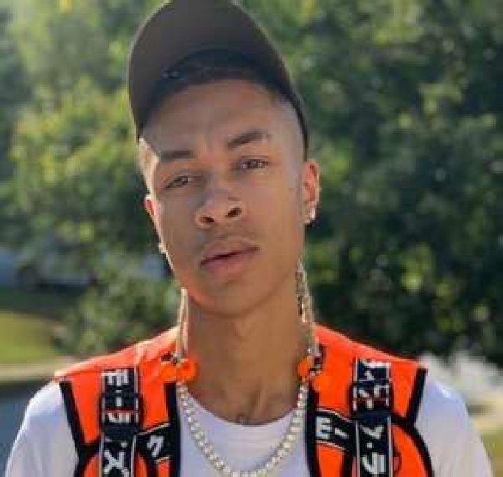 RG Official - Net Worth, Age, Height, Birthday, Bio, Wiki!