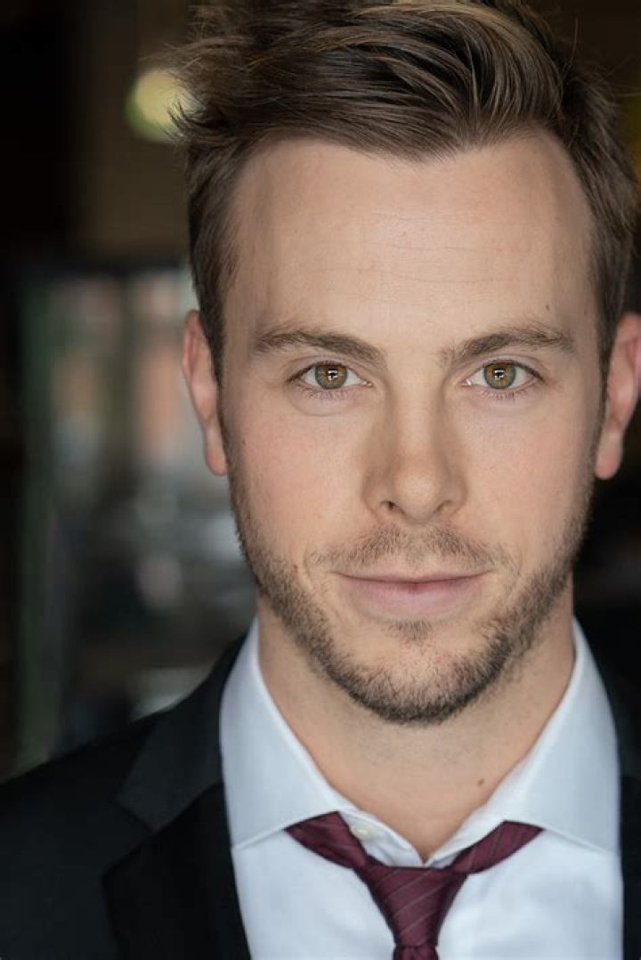 Riker Lynch - Net Worth, Age, Height, Birthday, Bio, Wiki!