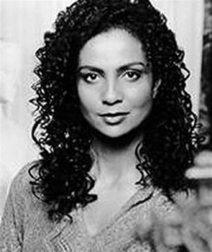 Robbi Chong - Net Worth, Age, Height, Birthday, Bio, Wiki!