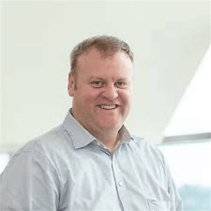 Robert Mendenhall - Net Worth, Age, Height, Birthday, Bio, Wiki!