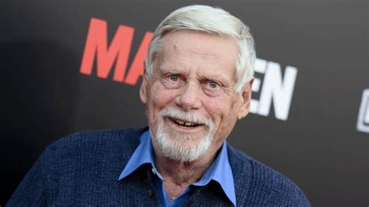 Robert Morse Net Worth, Age, Height, Bio, Birthday, Wiki!