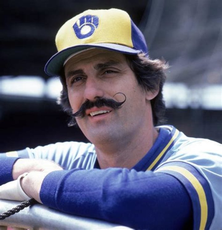 Fame | Rollie Fingers net worth and salary income estimation Jan, 2024