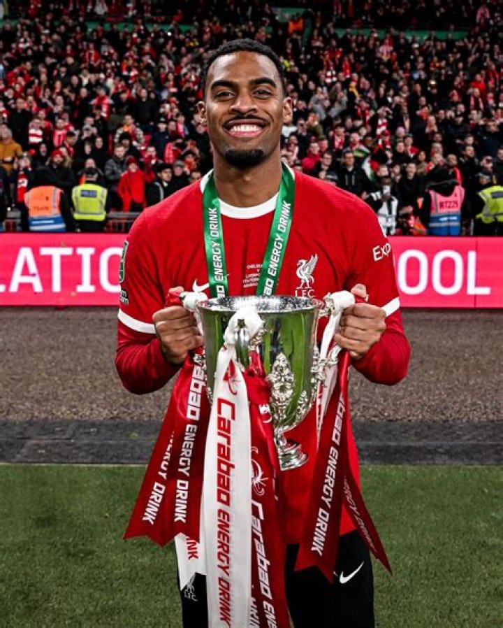 Ryan Gravenberch Bio, Age, Height, Career, Net Worth, Family & More