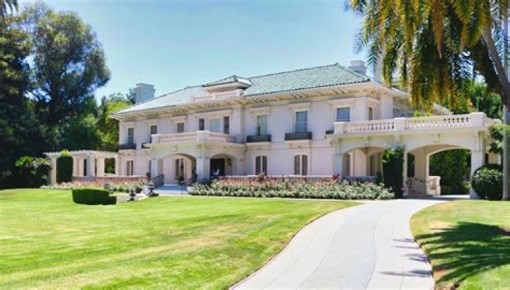 Ryan Seacrest Buys Julianne Hough’s Silence With a $3 Million Home