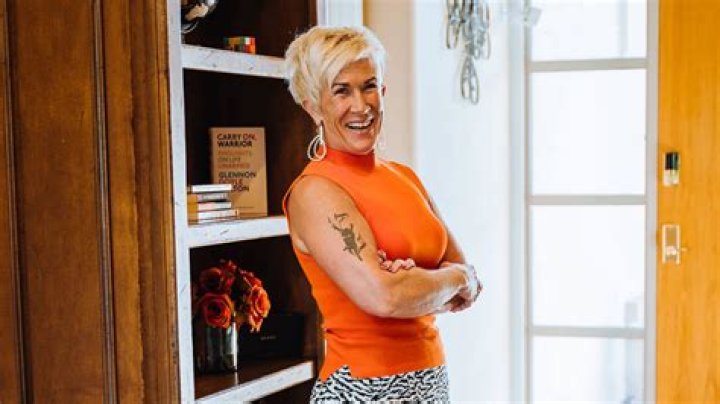 Sandi Krakowski Net Worth, Age, Height, Bio, Birthday, Wiki!