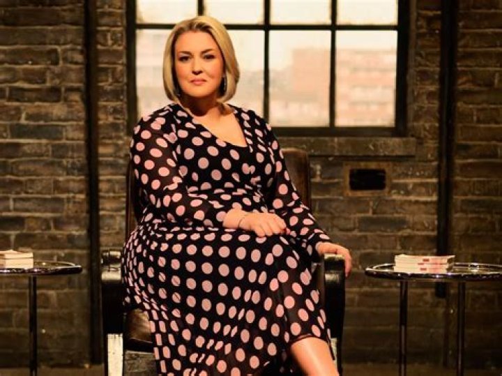 Sara Davies Biography, Age, Career, Net Worth, Family