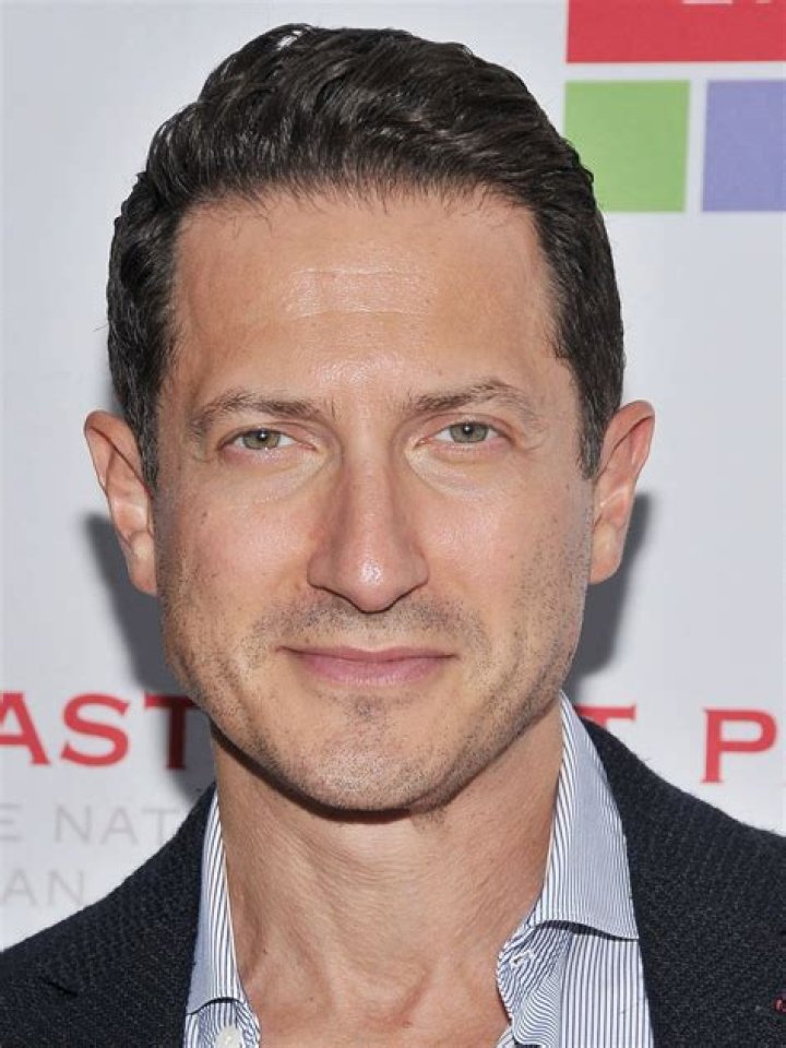 How old is actor Sasha Roiz Today: Biography, Net Worth & more