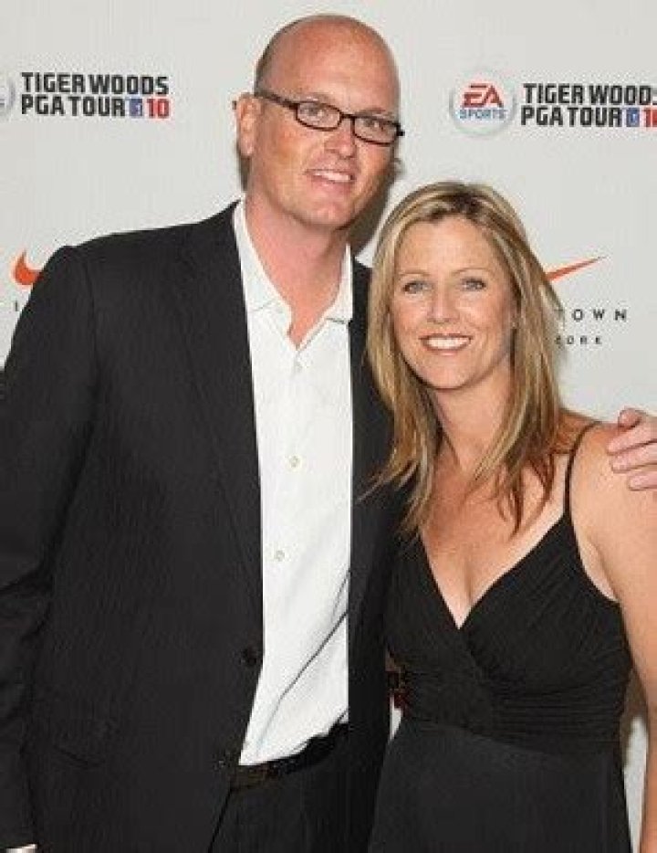 Scott Van Pelt – Bio, Age, ESPN, Show, Sportscenter, Height, Wife, Children, Salary Net Worth