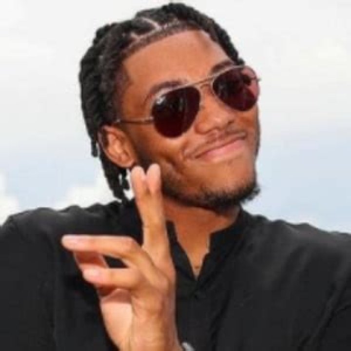 Sean Murphy-Bunting Wiki; Girlfriend, Family, Age, Contract, Height & Facts